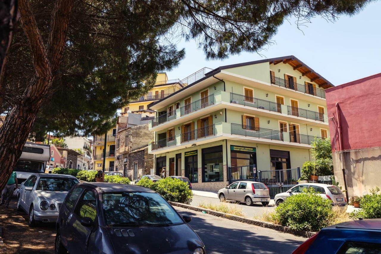 Rocca Degli Etnei Bed and Breakfast Paterno  Exteriör bild