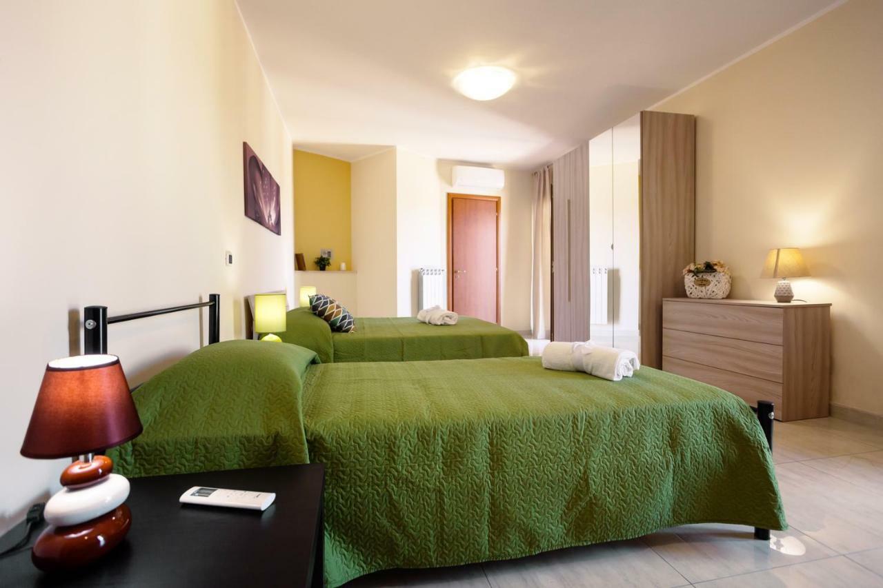Rocca Degli Etnei Bed and Breakfast Paterno  Exteriör bild